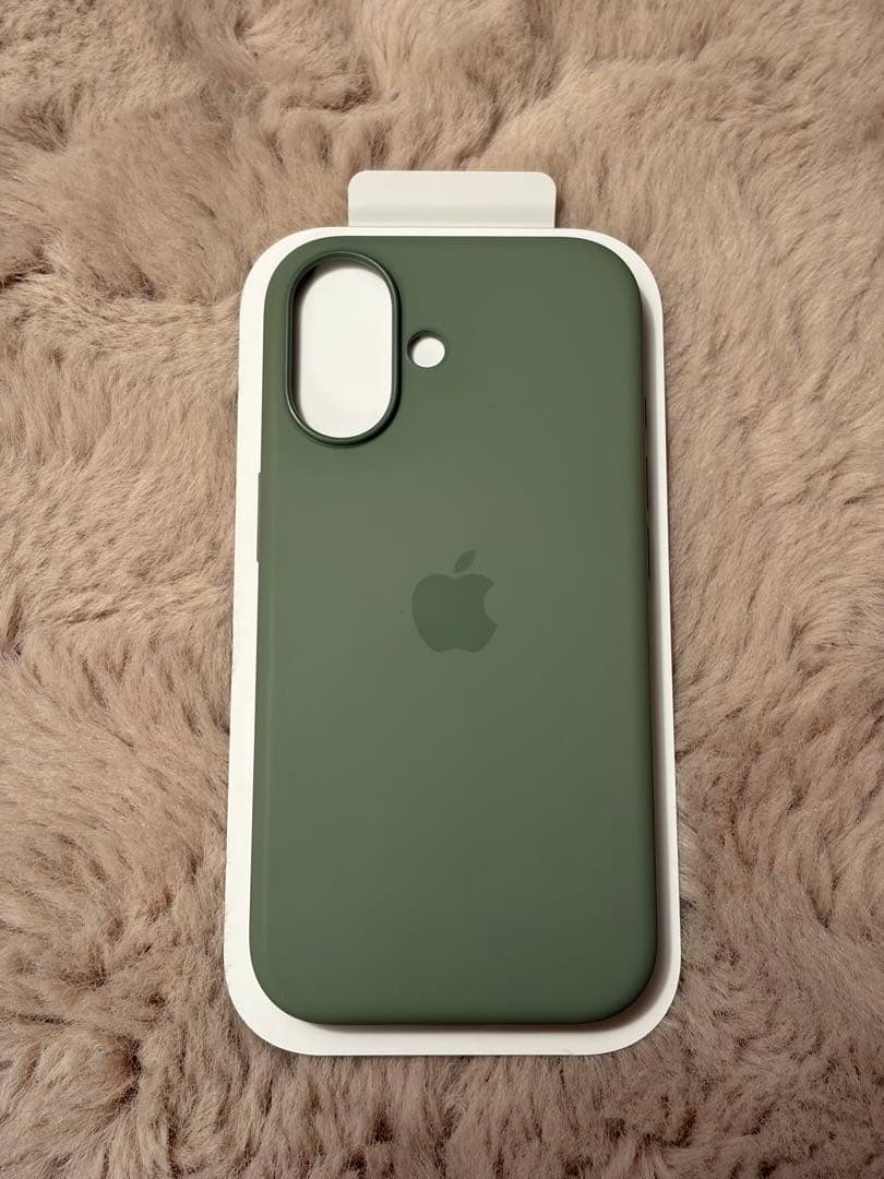 【美品】iPhone17 Silicone Case