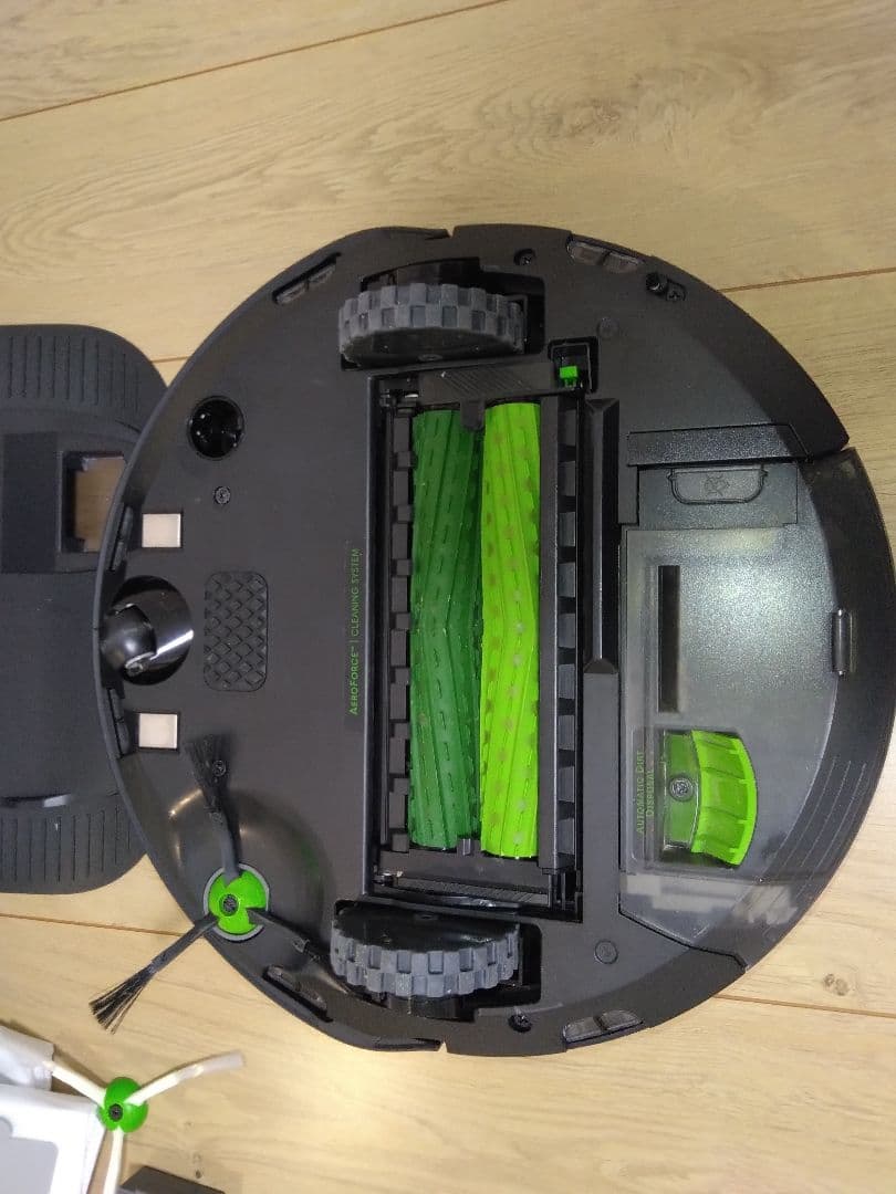 【使用半年　140時間】ルンバJ7+（2023購入）保守パーツ付set