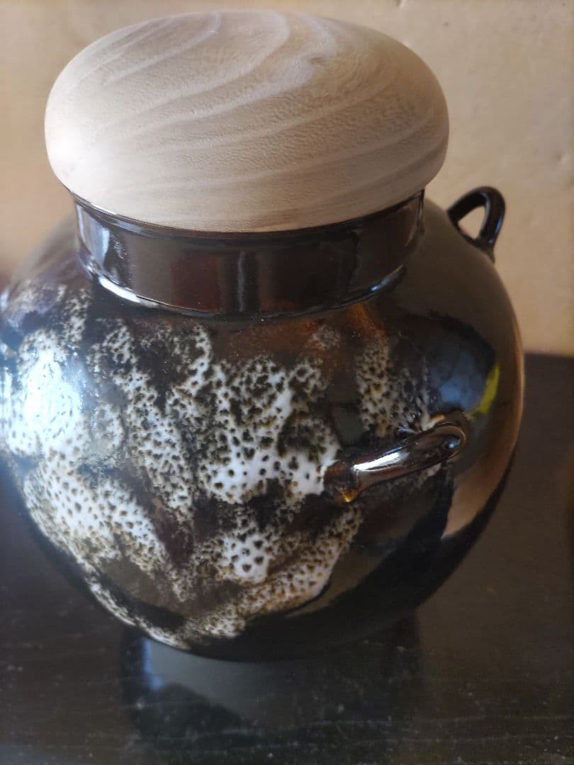 景山作··木箱入り オレンジの編み紐付き 飾り壺