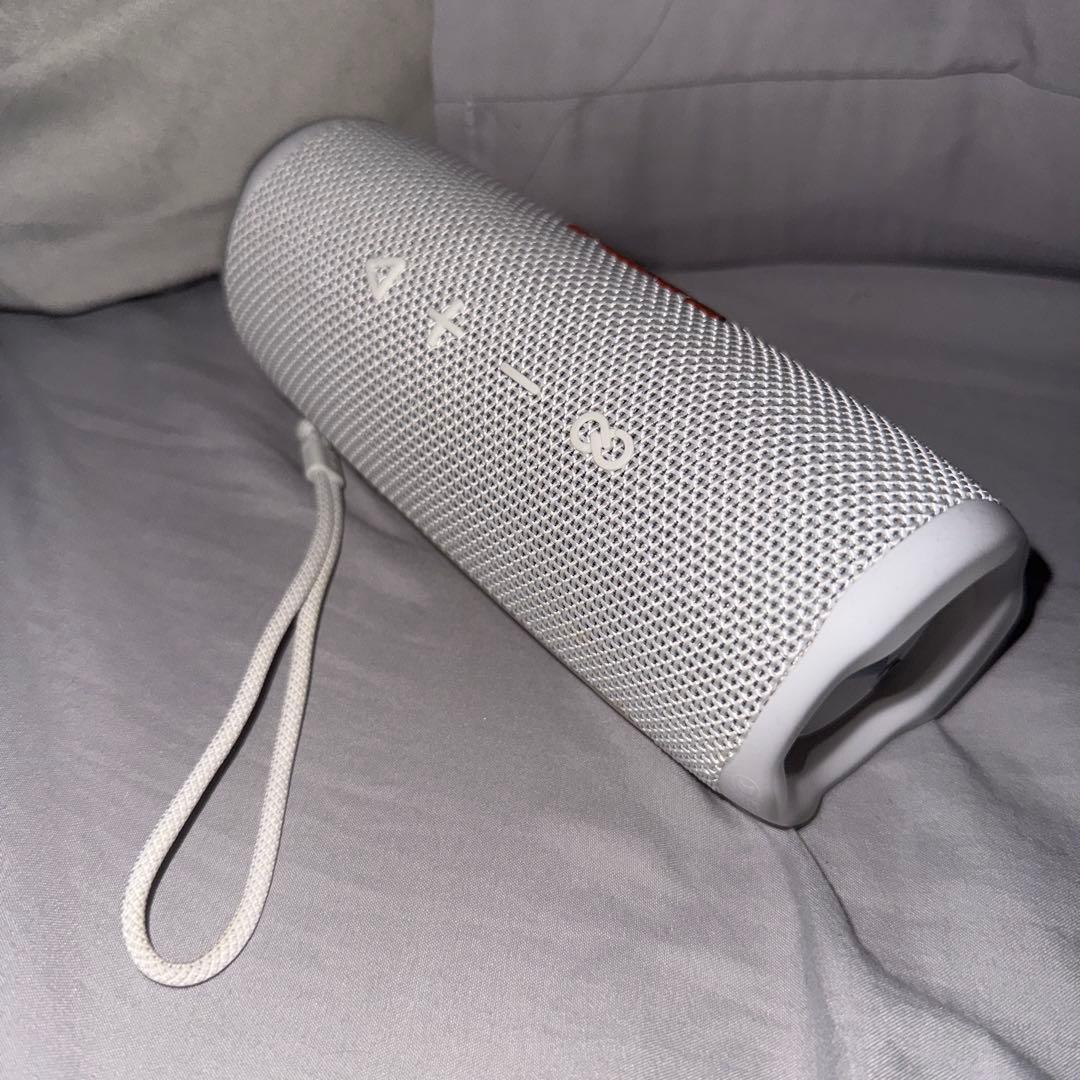 JBL ワイヤレススピーカー ホワイト