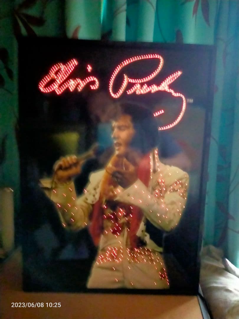 エルビス・プレスリーネオン