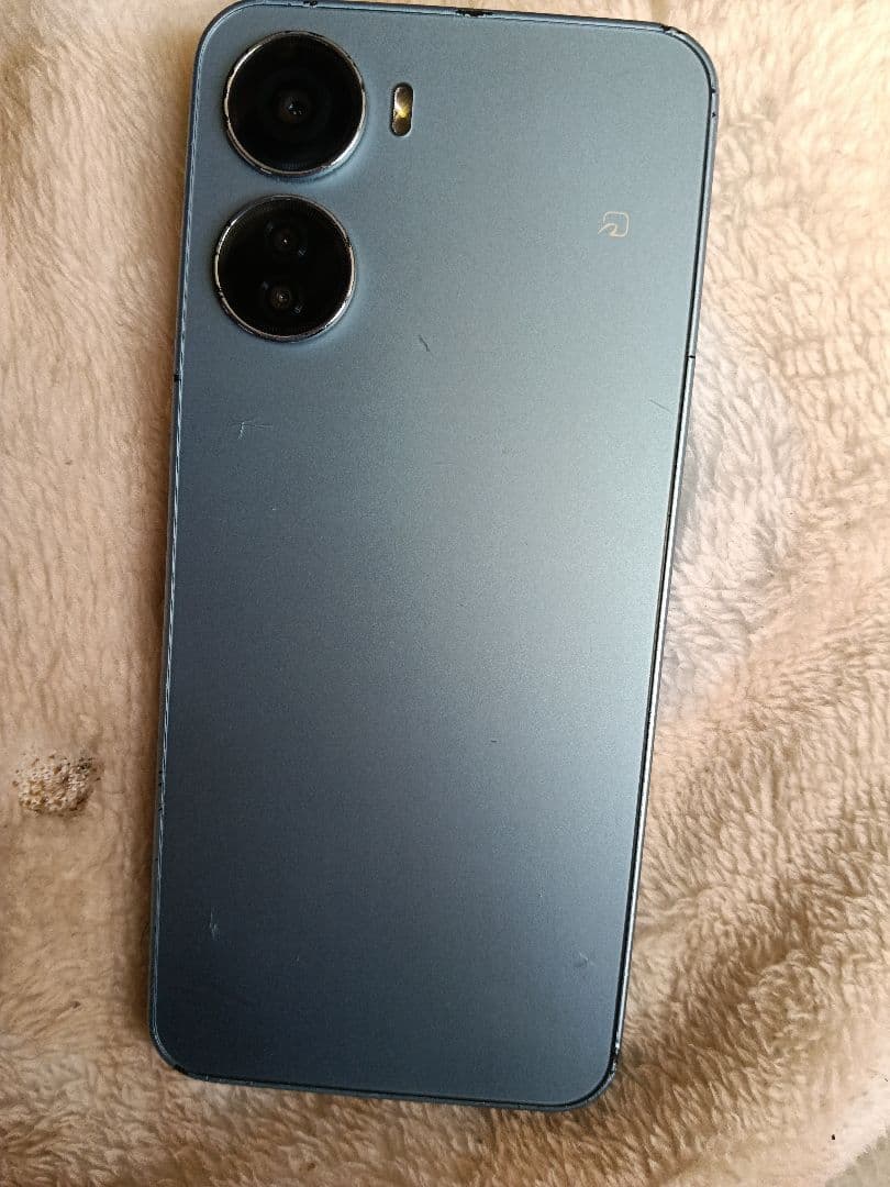 Libero5GivAT302ZTデュアルカメラ スマートフォン 青色