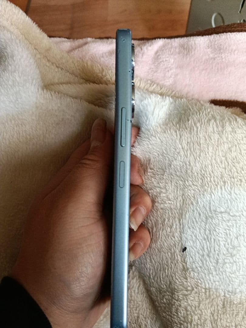 Libero5GivAT302ZTデュアルカメラ スマートフォン 青色