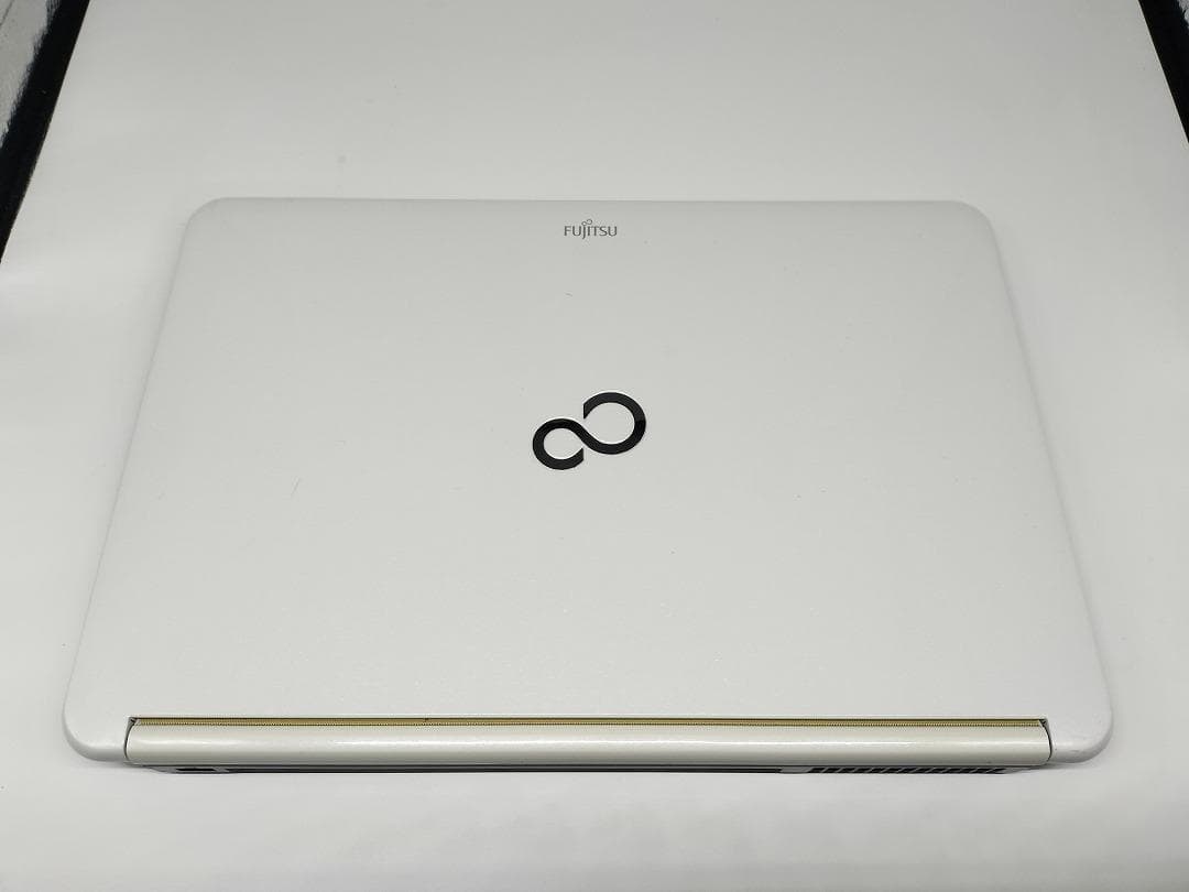 【FUJITSU】爆速 Core i7/新品SSD128GBノートパソコンD10