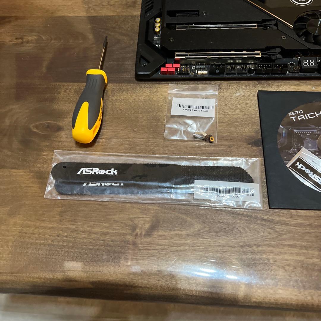 S*a様 ASRock X570 Taichi Razer Edition マザ