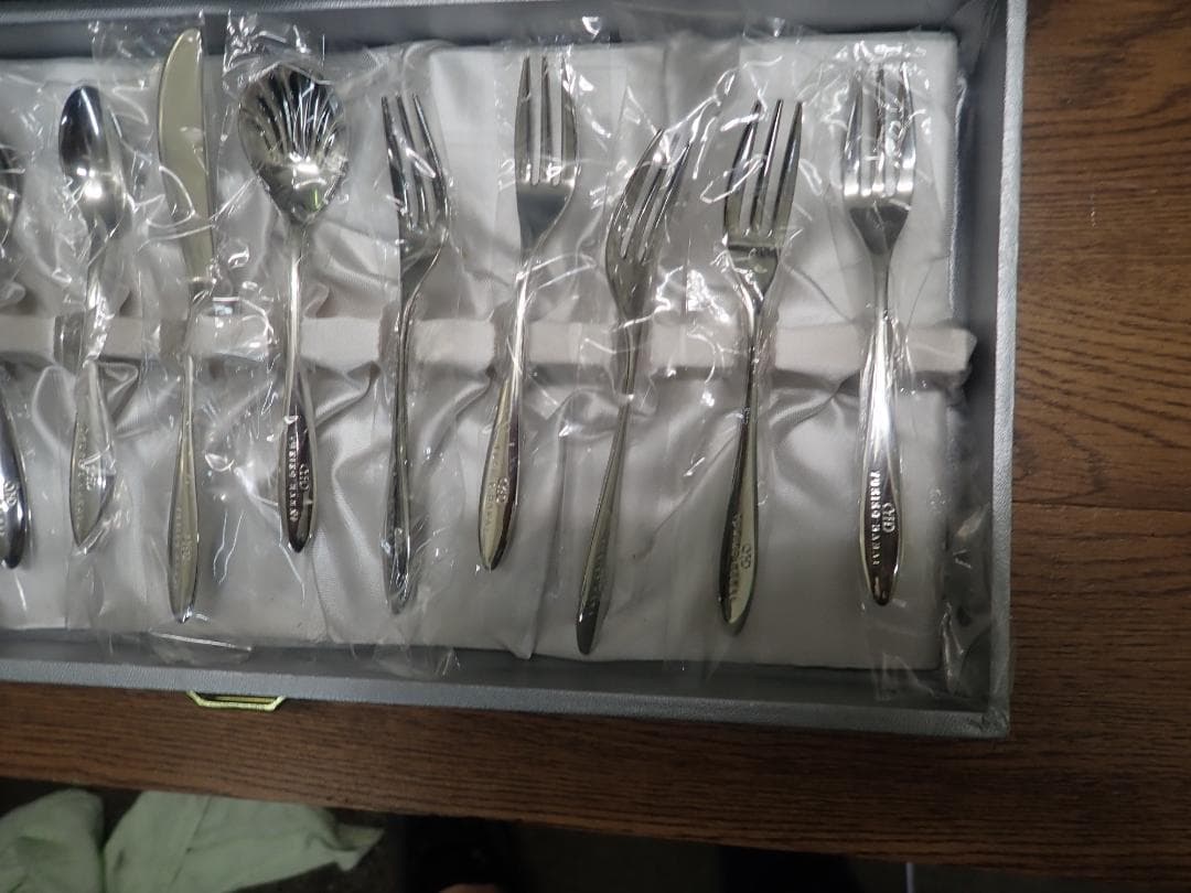 ☆*彡様 HANAI YUKIKO　ステンレススチール カトラリーセット