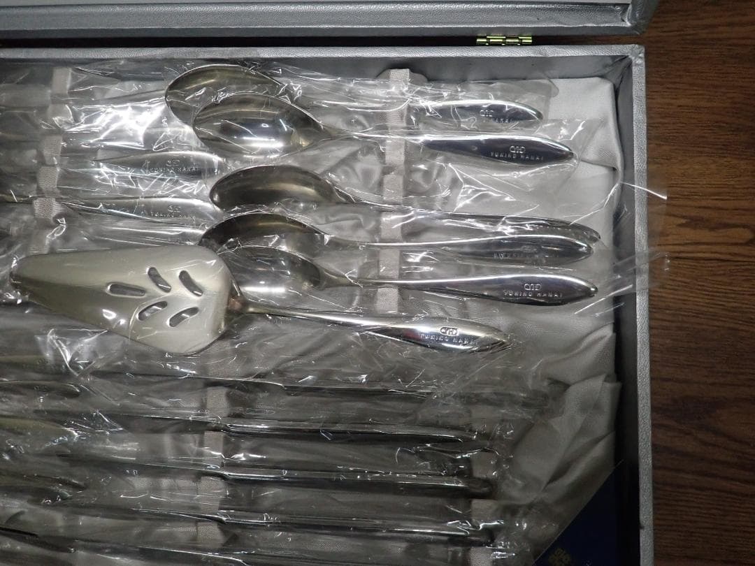 ☆*彡様 HANAI YUKIKO　ステンレススチール カトラリーセット