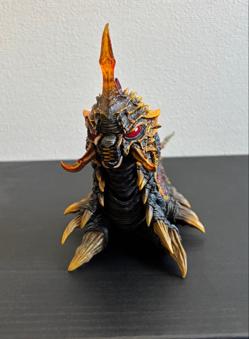 S.H.MonsterArts モスラ(幼虫)＆バトラ(幼虫)セット 本体のみ