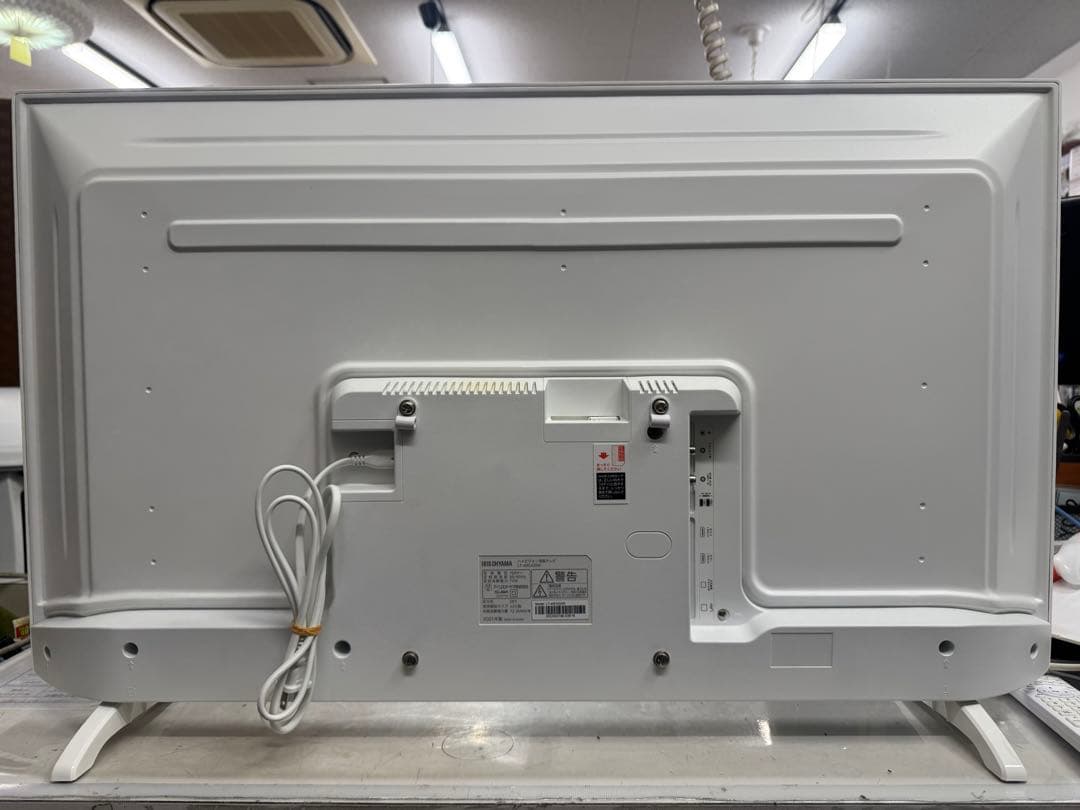 F020 アイリスオーヤマ　40型　液晶テレビ　2021年製　ホワイト　白色