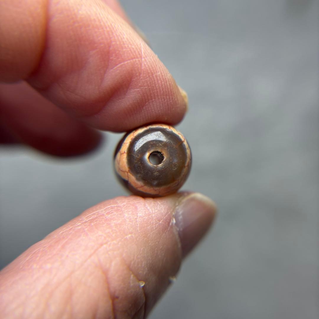 あずきちゃん瑪瑙　龍紋三眼天珠　11-234