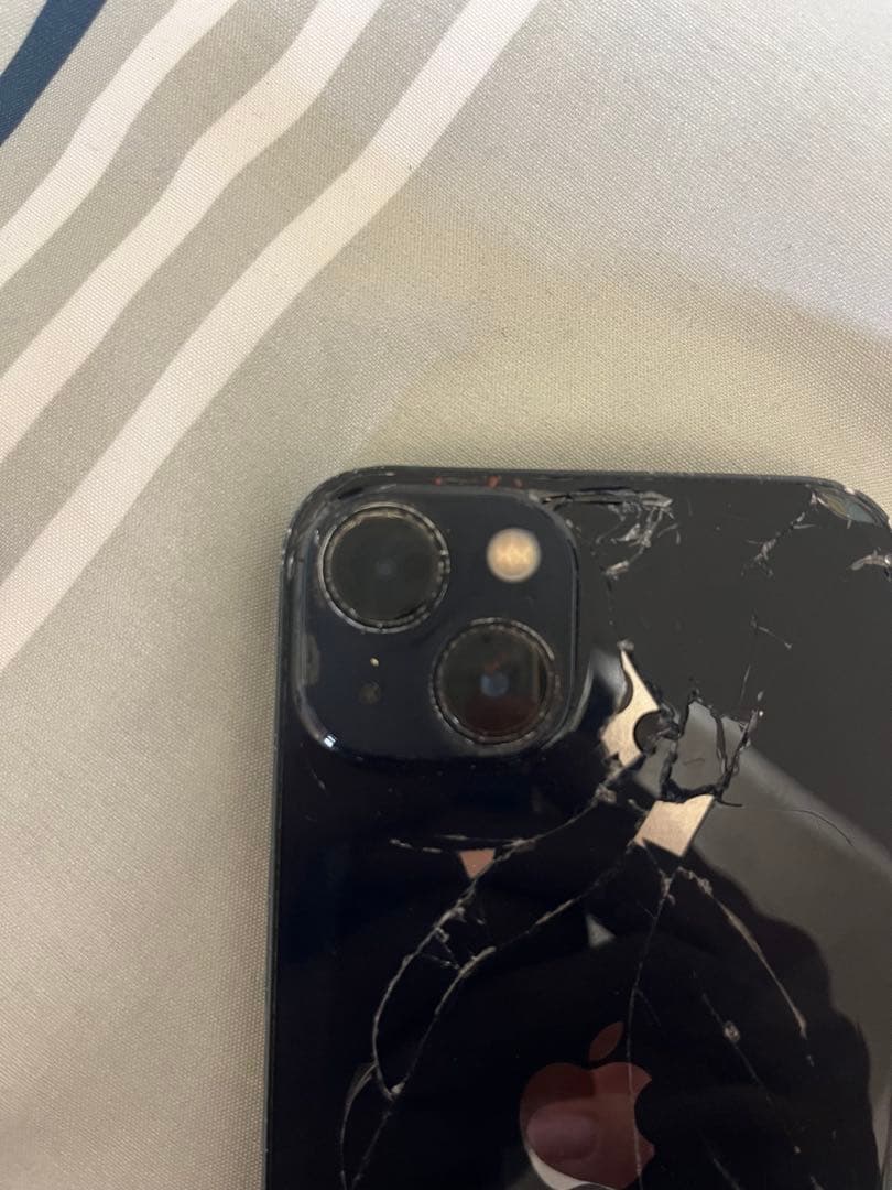 iPhone 13 128GB ミッドナイト 画面一部表示不良 SIMフリー