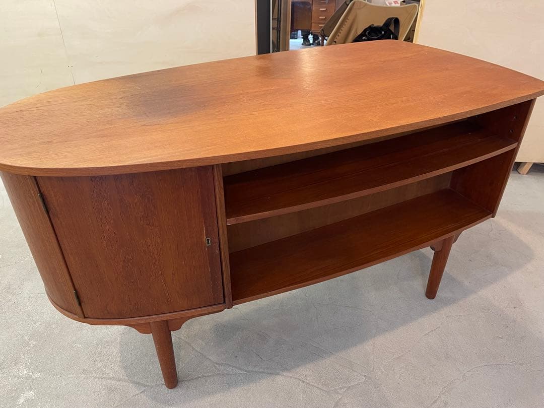 ヴィンテージ　北欧家具　チーク材　キドニーデスク　デンマーク