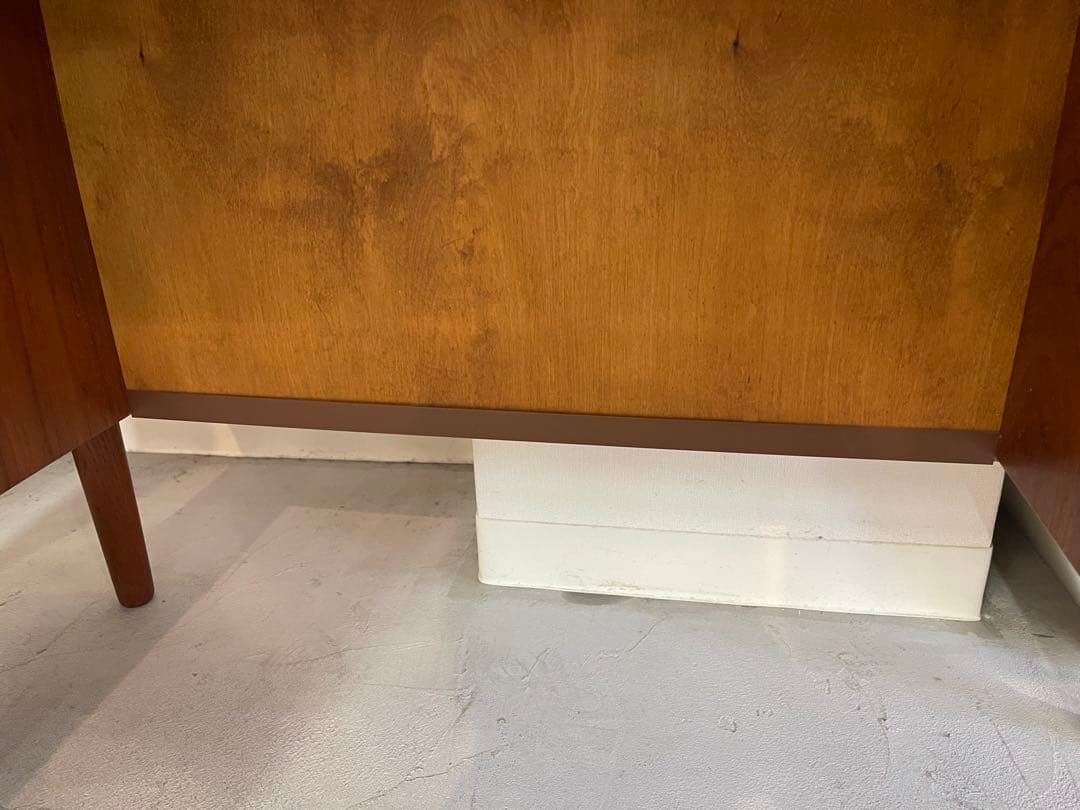 ヴィンテージ　北欧家具　チーク材　キドニーデスク　デンマーク