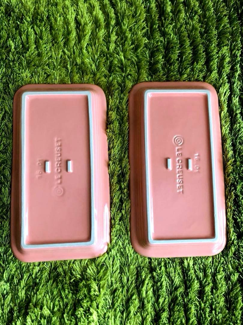 ル・クルーゼ　角皿 ペア　サクラ　ピンク