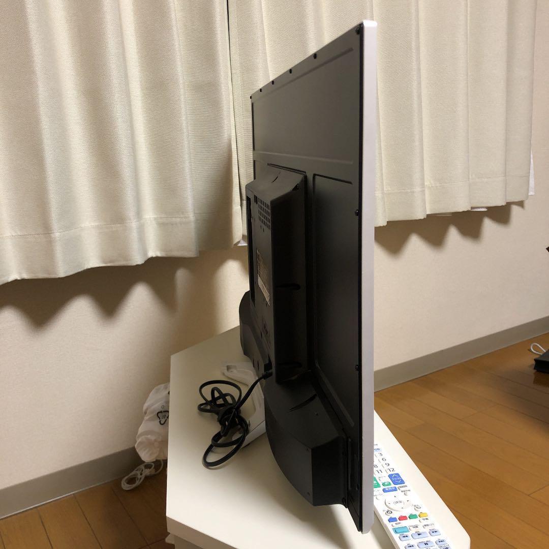 テレビ　白　2017年製