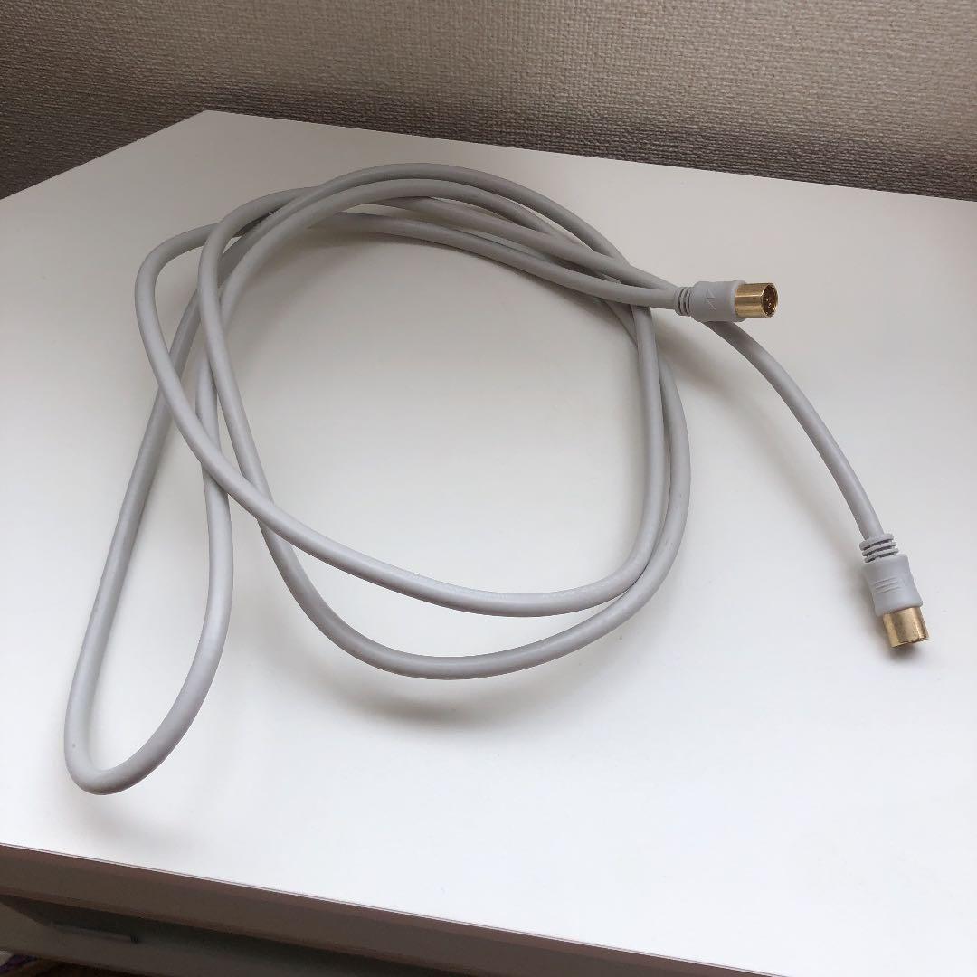 テレビ　白　2017年製