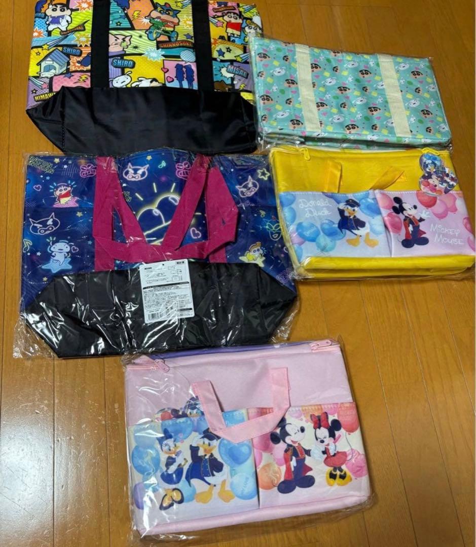 クレヨンしんちゃん保冷バッグ3点 ディズニー保冷バッグ2点