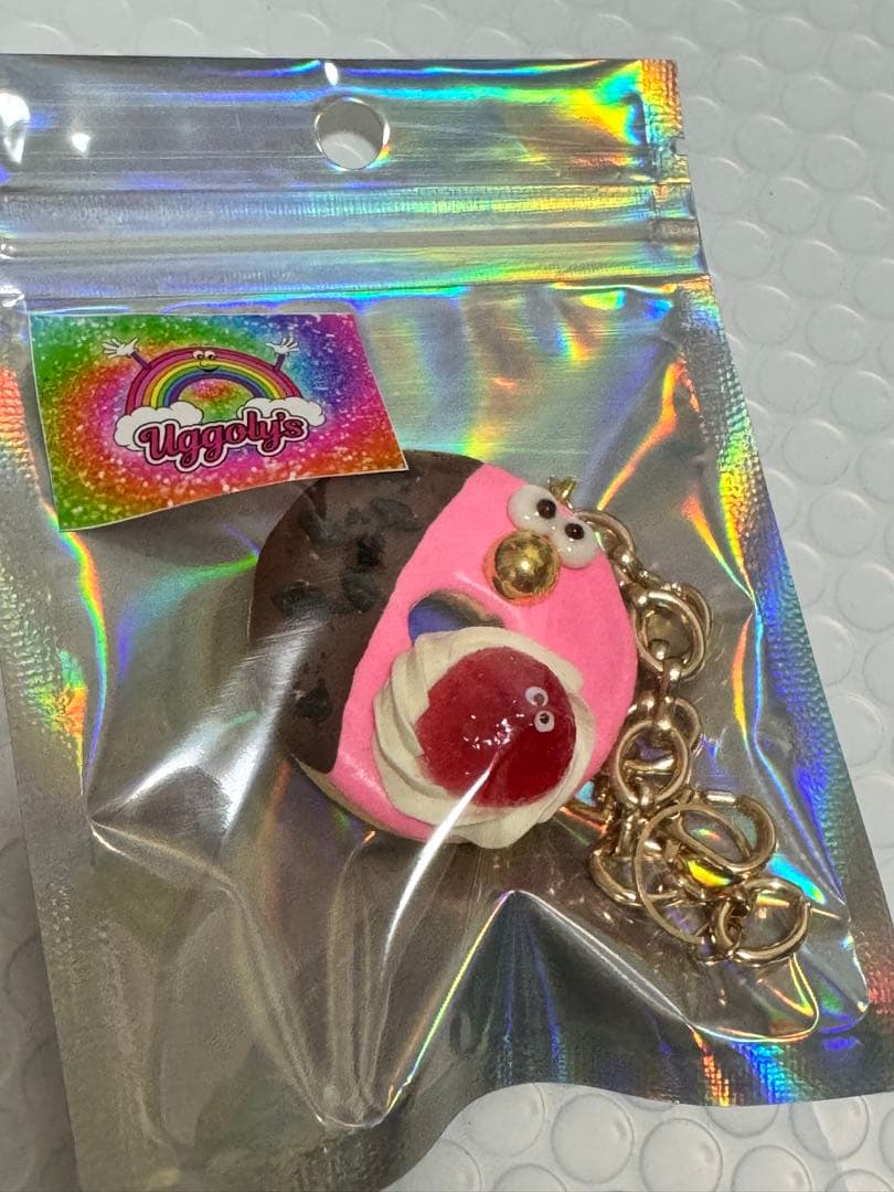 Uggoly's ストロベリードーナツ　バッグチャーム　ユッゴリーズ