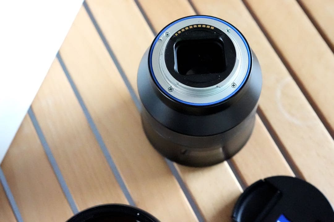 【ジャンク品】レンズ　zeiss batis 2/40 CF