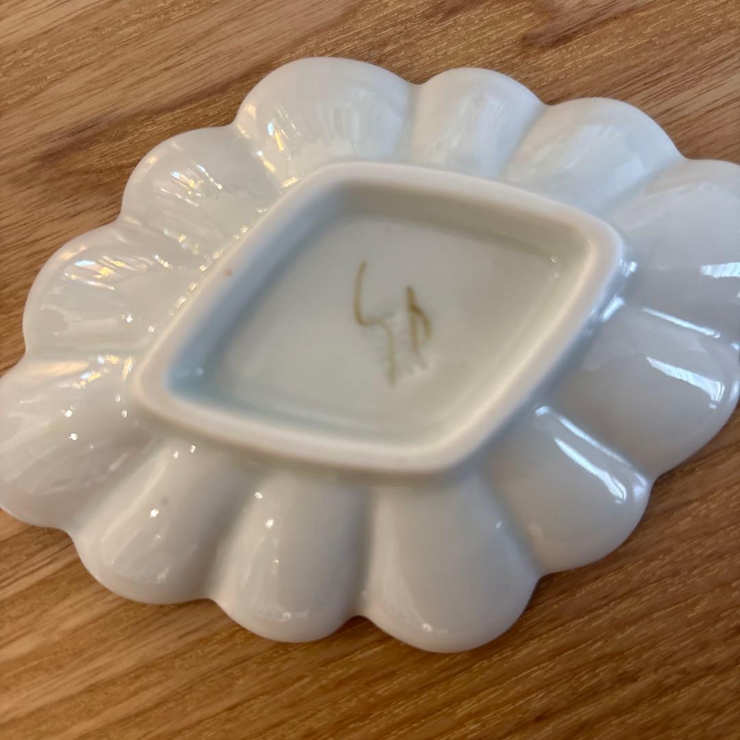 【本日まで特価中】空萌工房★新品★兎とお花の手描き陶磁器皿・豆皿２枚セット