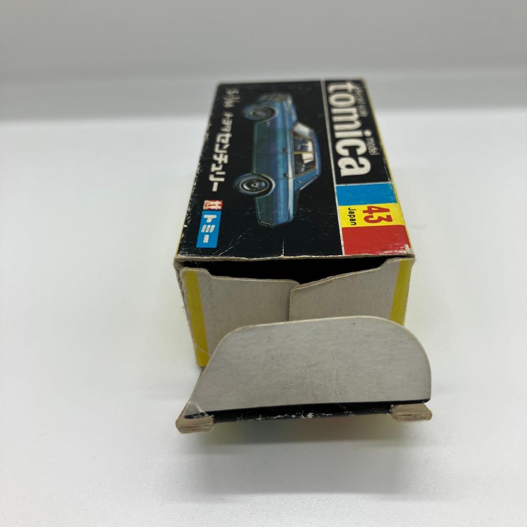 黒箱日本製トミカ　トヨタセンチュリー