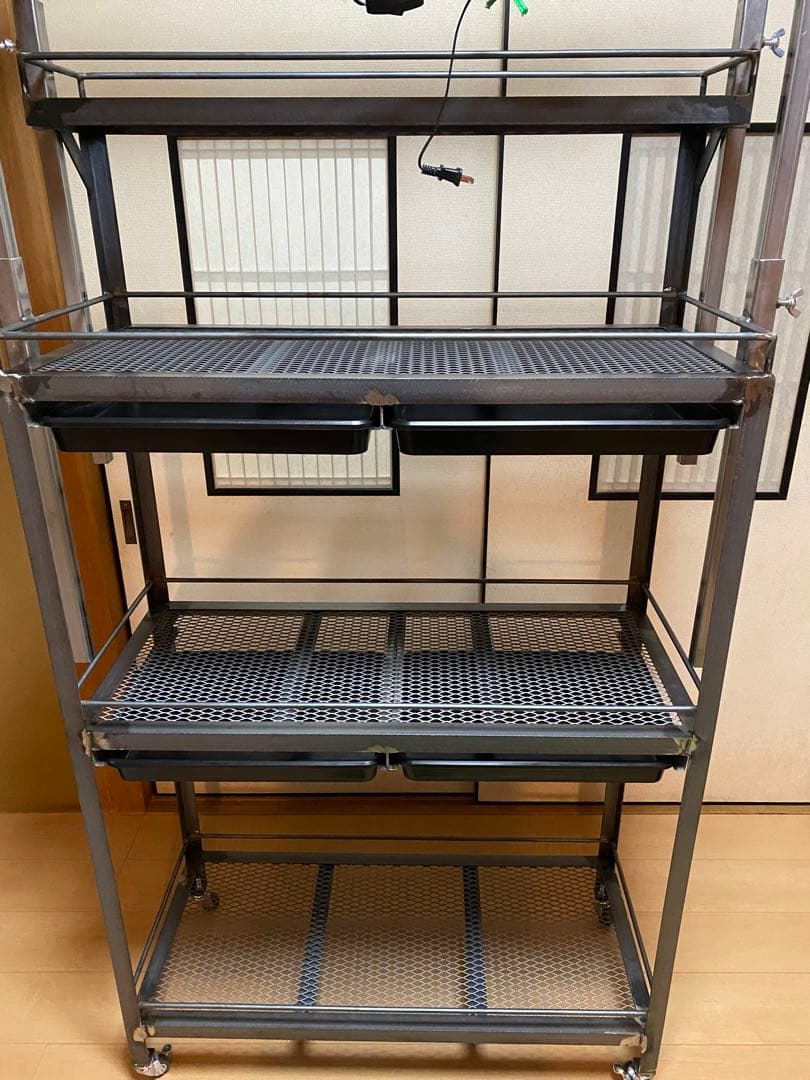 アイアンシェルフ　アイアンラック　植物　育成ライト