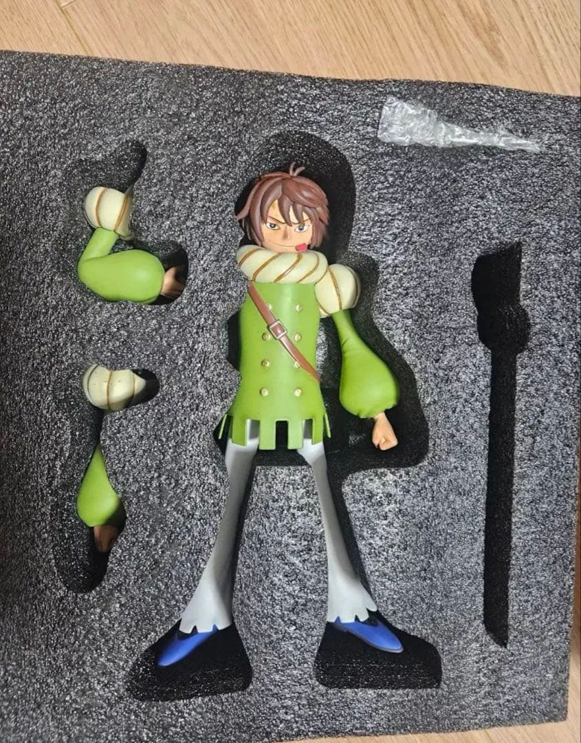 ワンピース　海外フィギュア　白ひげ海賊団