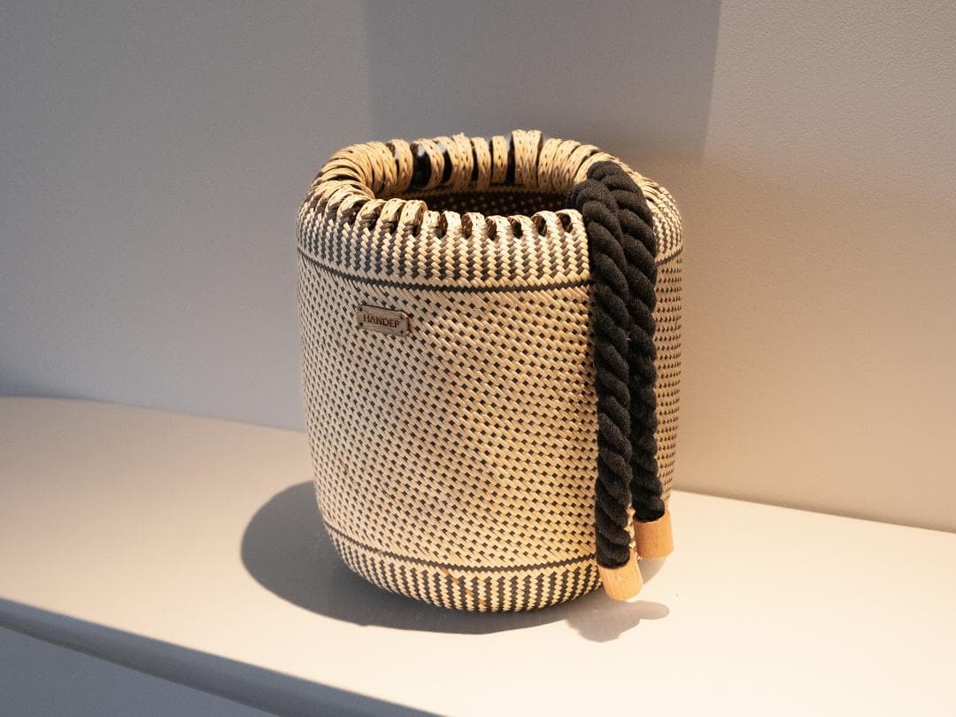 日本未発売 HANDEPラタン編み 収納バスケット（中）｜ハンドメイド