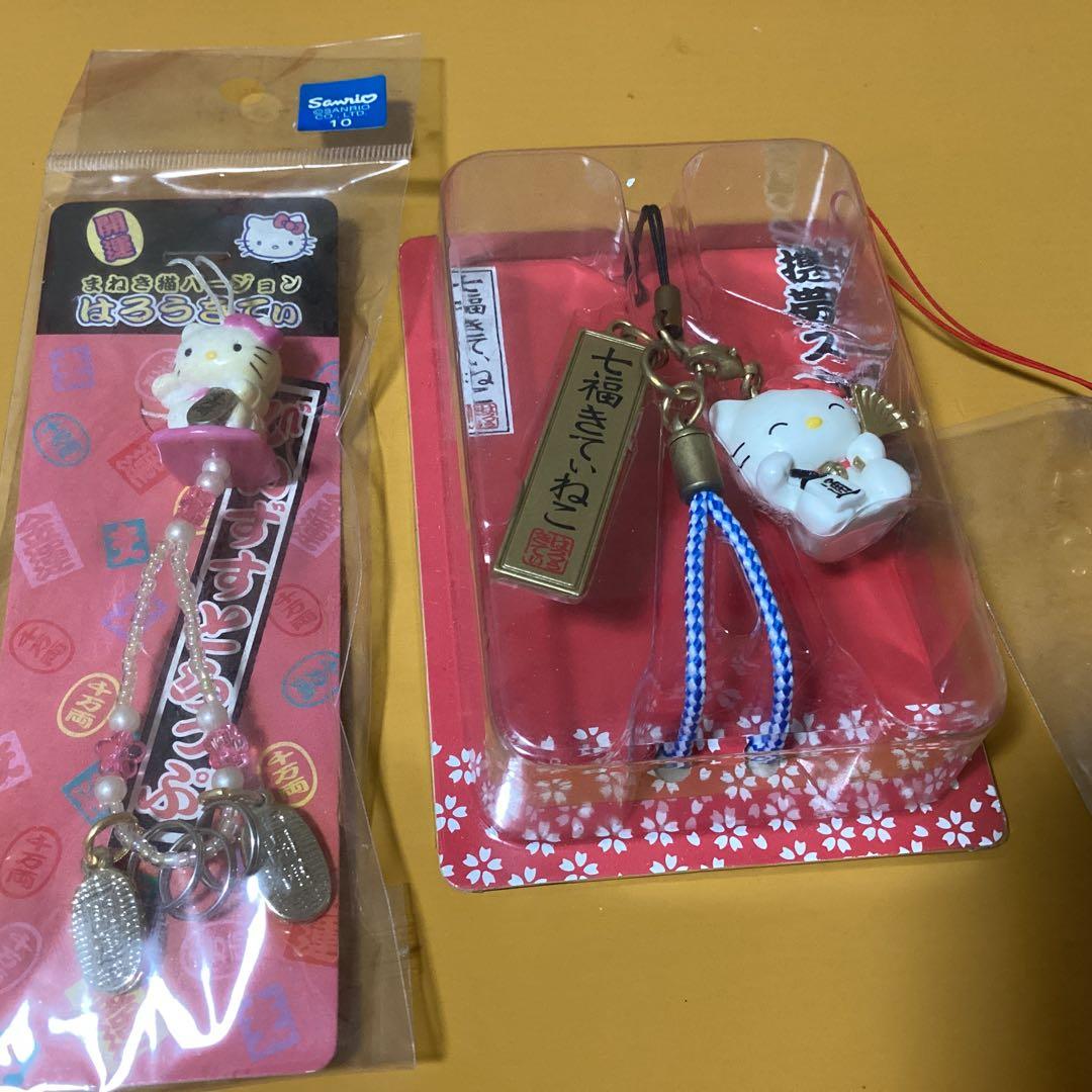 2970　ハローキティ　 　　　七福猫&招き猫 &ダルマ猫