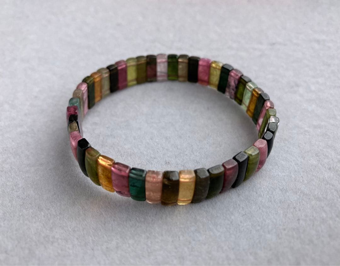 天然 マルチカラートルマリン バングル綺麗に輝く逸品 10月誕生石