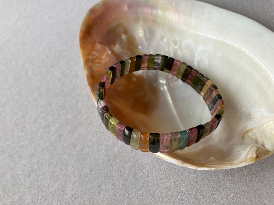 天然 マルチカラートルマリン バングル綺麗に輝く逸品 10月誕生石