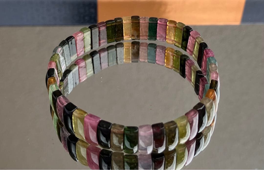 天然 マルチカラートルマリン バングル綺麗に輝く逸品 10月誕生石