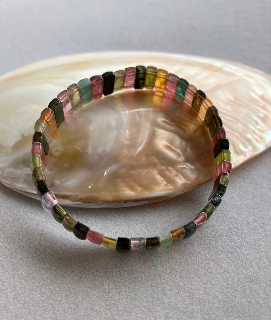 天然 マルチカラートルマリン バングル綺麗に輝く逸品 10月誕生石
