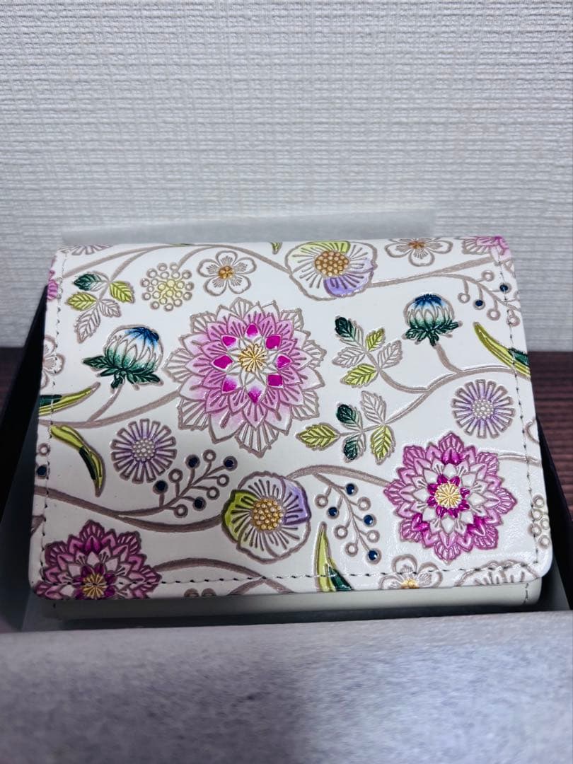 新品未使用 文庫屋大関 ダリアベリーピンク三つ折りミニ財布 定価25300円