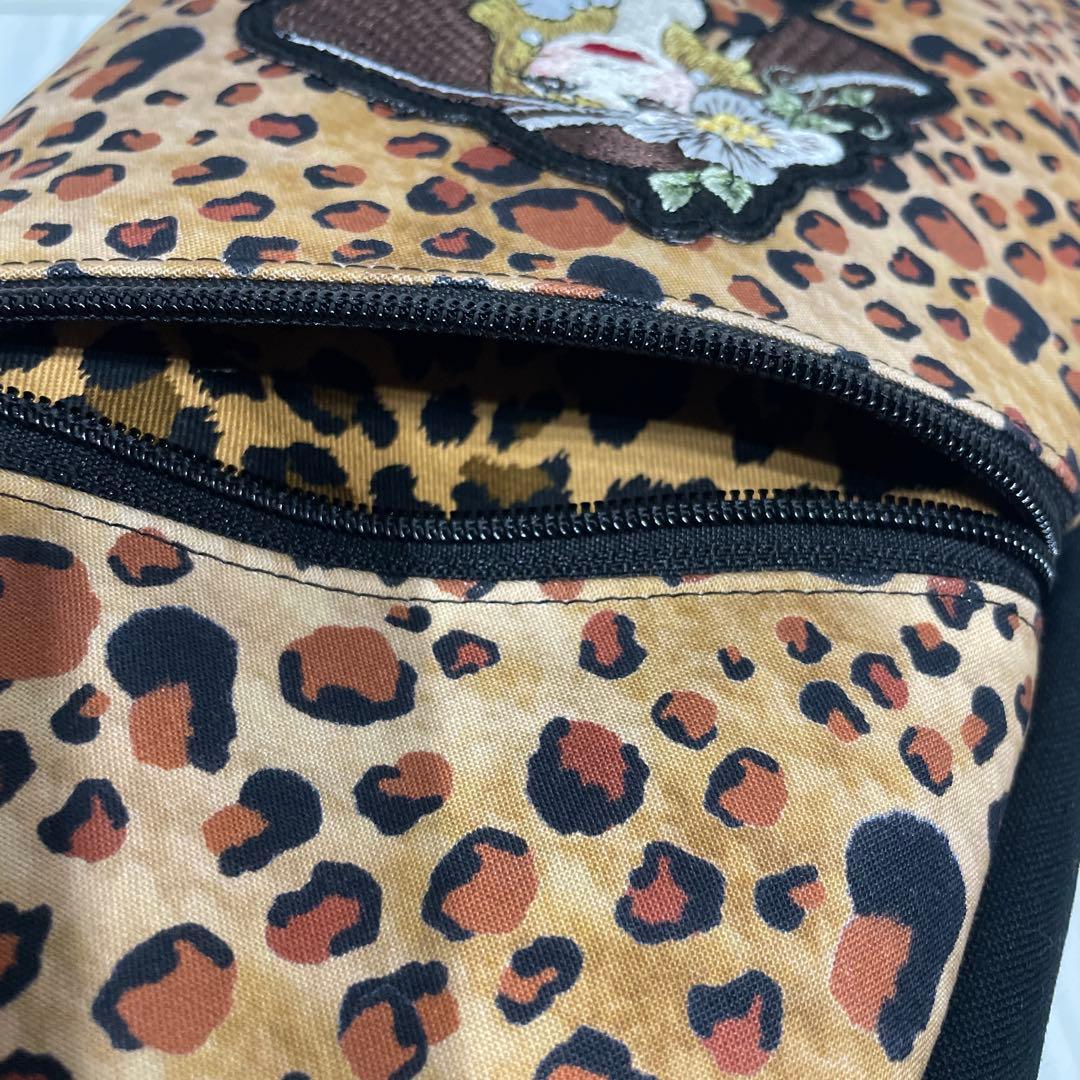 ロラライハリス・刺繍　ボディバッグ・M