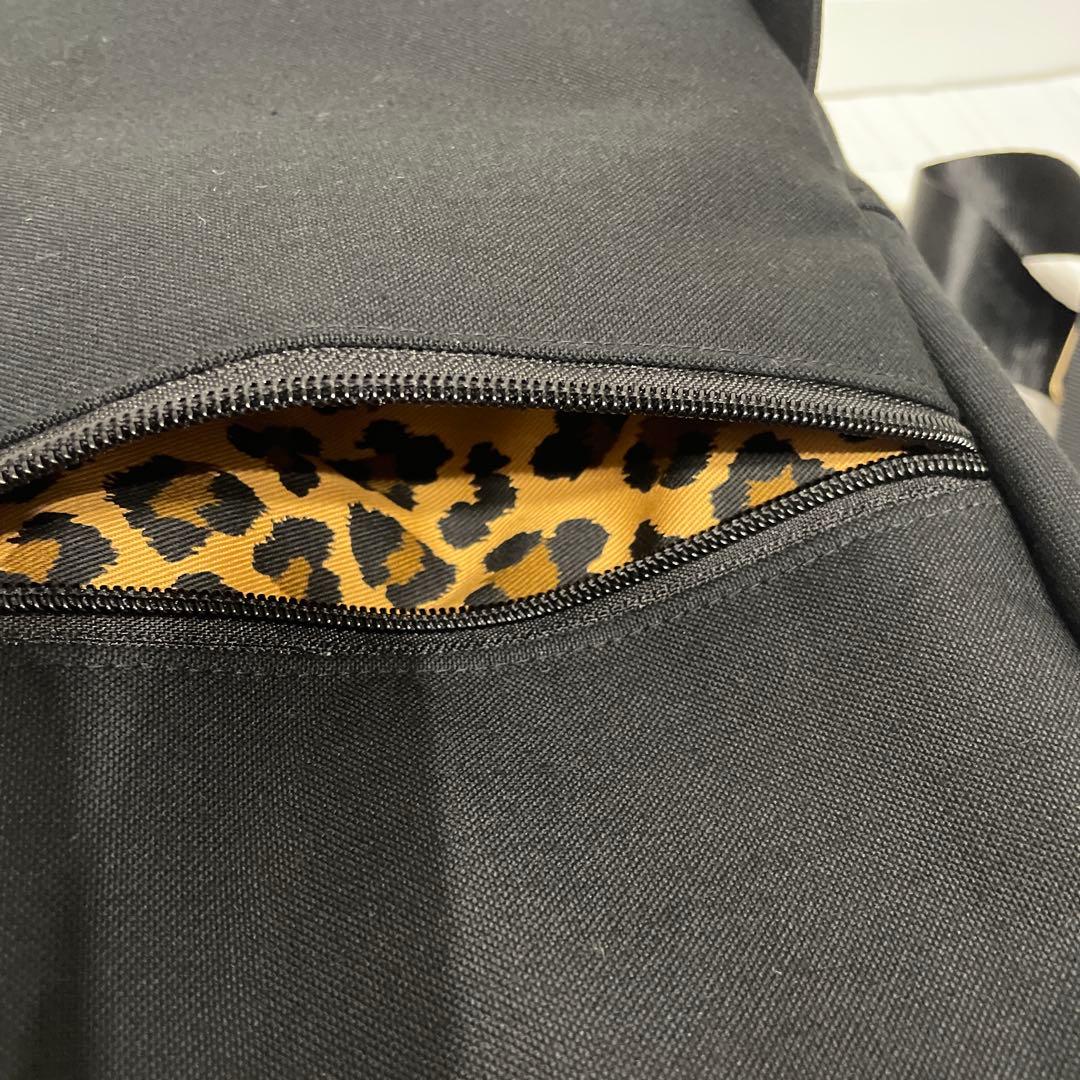 ロラライハリス・刺繍　ボディバッグ・M