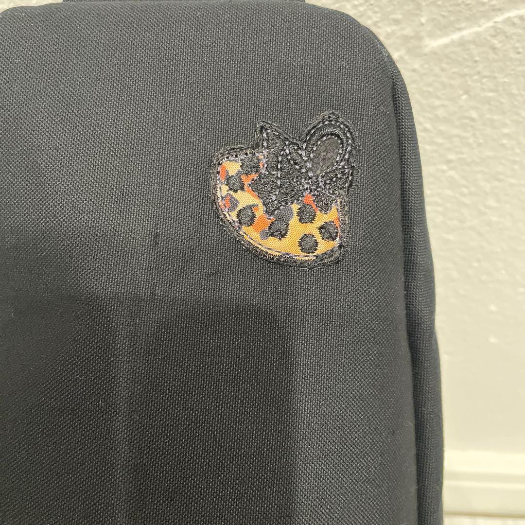 ロラライハリス・刺繍　ボディバッグ・M