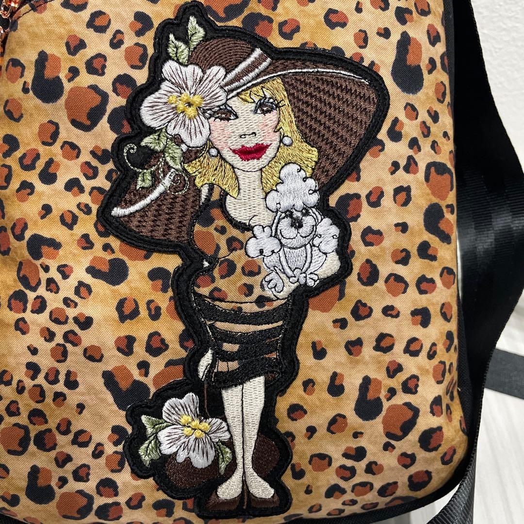 ロラライハリス・刺繍　ボディバッグ・M