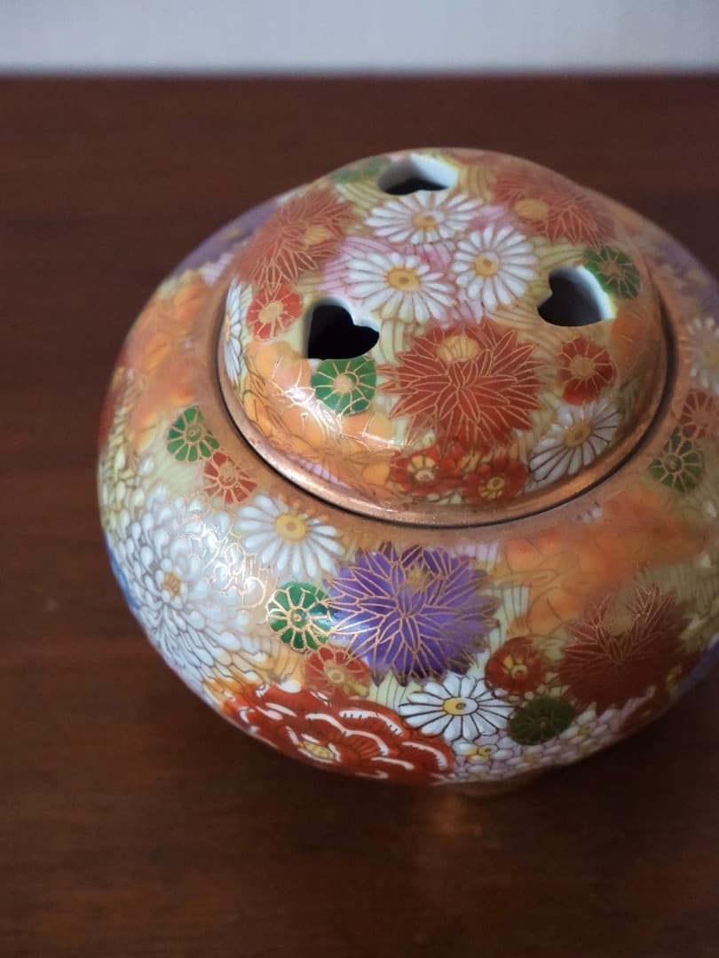 九谷焼　九谷章山　香炉　金彩　香道具　茶道具　Q2480