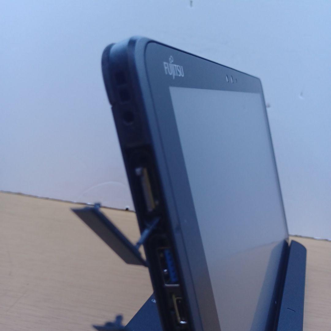 富士通　Q509/VB Celeron N4100/8GB/SD128GB