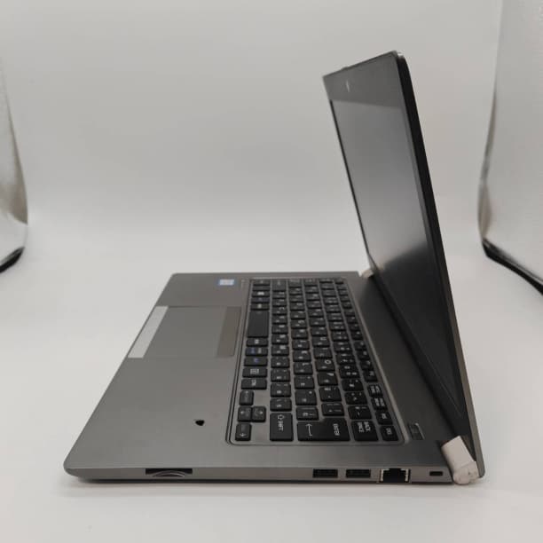 軽量 バッテリー◎ 13 東芝 i5-7 8GB SSD128GB オフィス