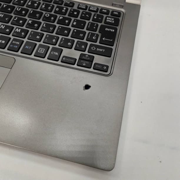 軽量 バッテリー◎ 13 東芝 i5-7 8GB SSD128GB オフィス