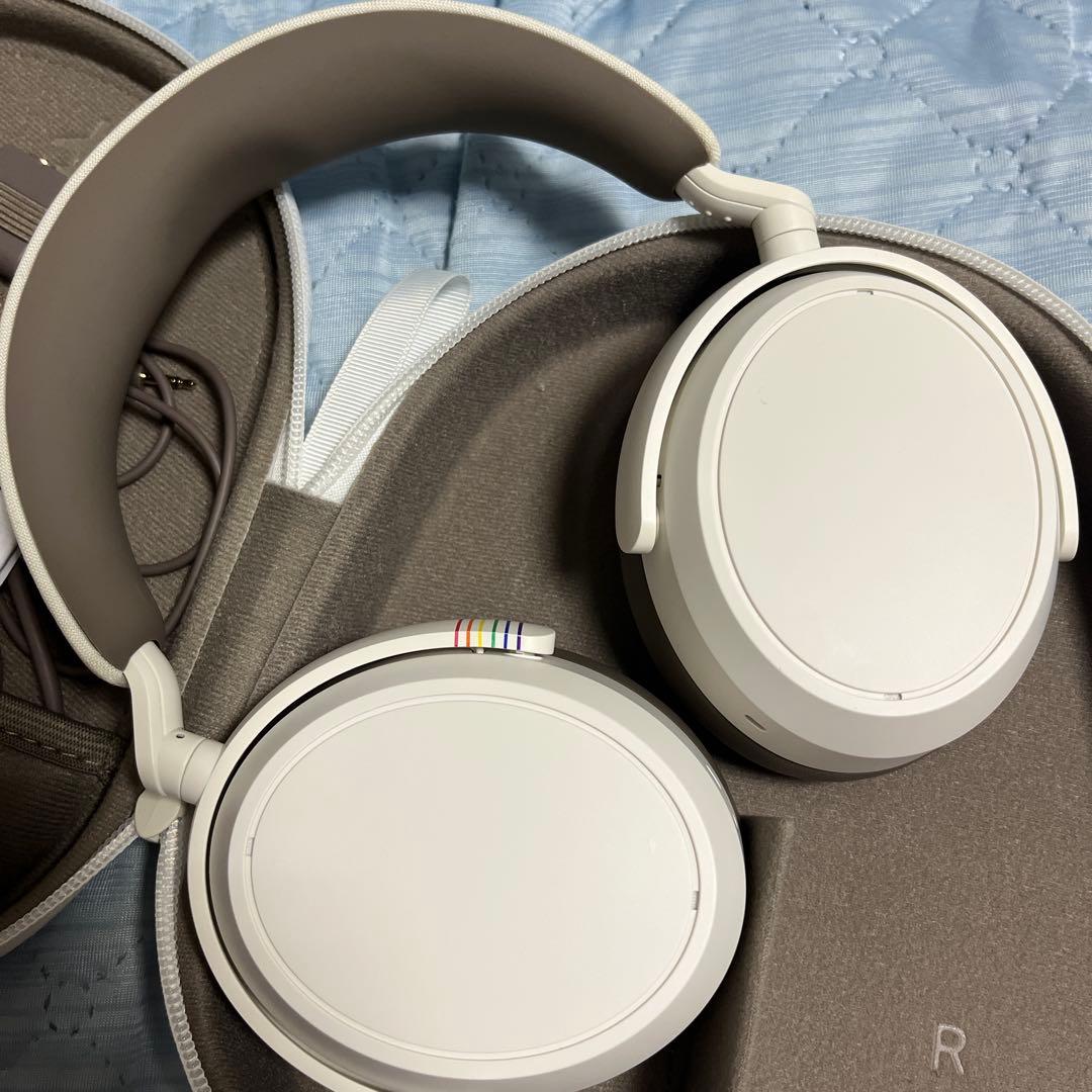 Momentum 4 Wireless プライドエディション