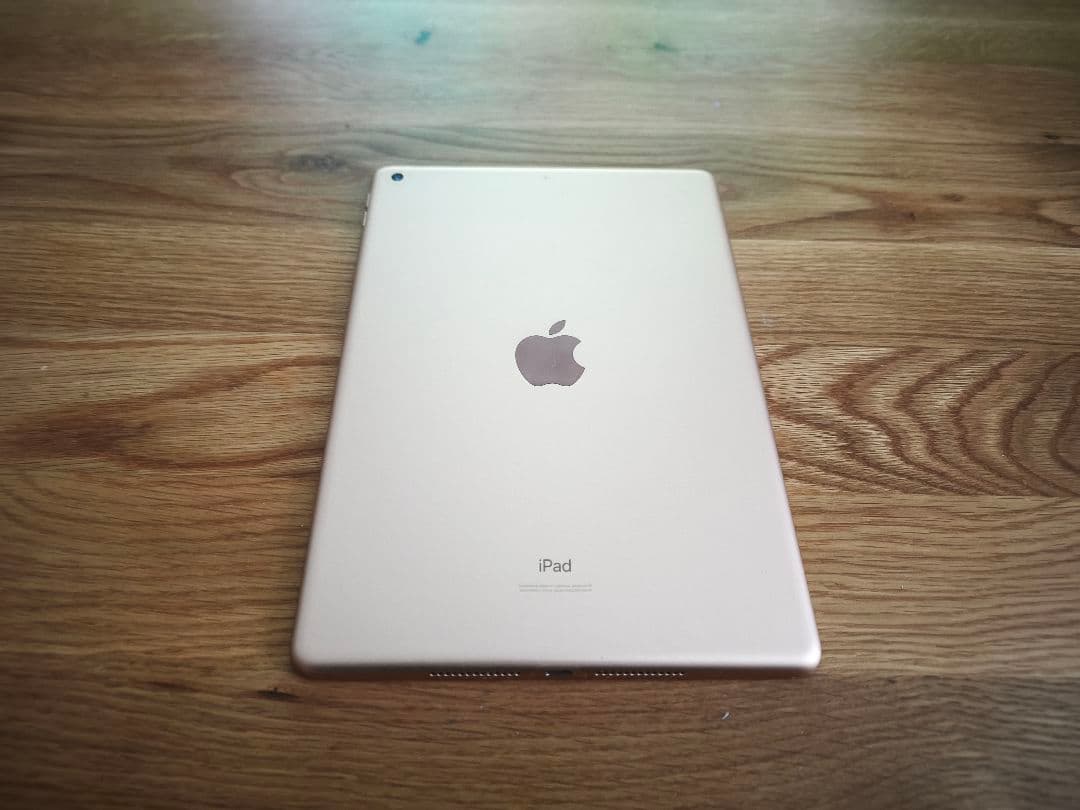 【美品】Apple iPad ゴールド　本体