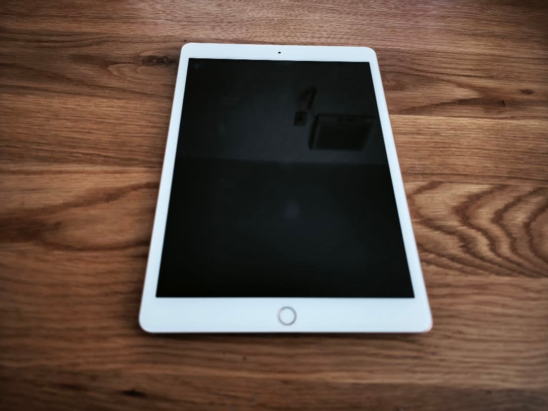 【美品】Apple iPad ゴールド　本体