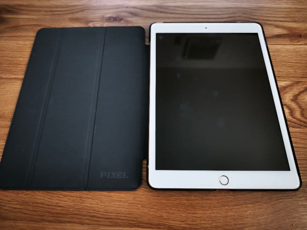 【美品】Apple iPad ゴールド　本体