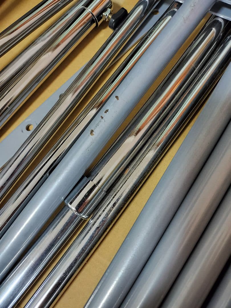 突っ張りハンガーラック、衣装収納、ワードローブ、高さ調整可能