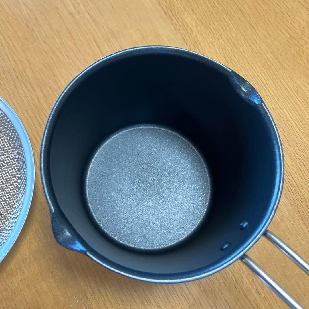 栗原はるみ　マルチパン　16cm フライパンカバー　ラバーゼ　浅型ざる（中）