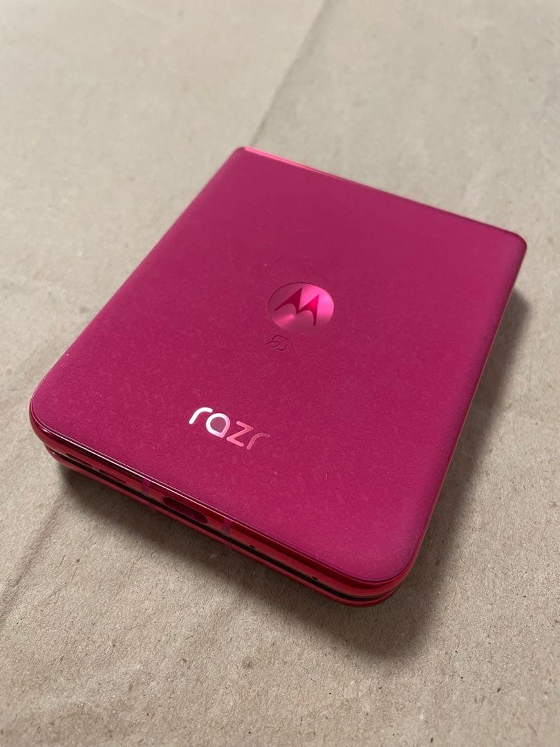 【美品】motorola razr 50 ultra 512GB ホットピンク