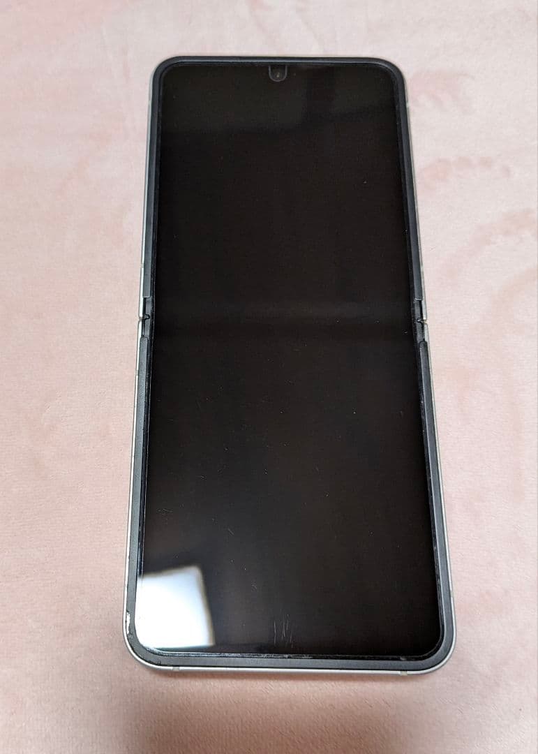 折りたたみ式スマートフォン Galaxy z flip6